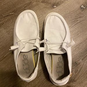 Hey Dude - women- white - size 8 - used